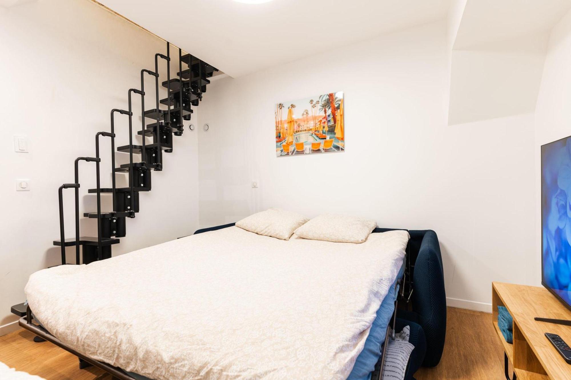 Loft 4 Bedroom Montmartre Pigalle Ac By Lcc Agency Париж Екстер'єр фото